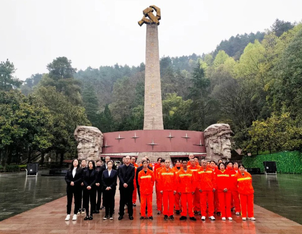 清明时节丨缅怀先烈，向英雄致敬